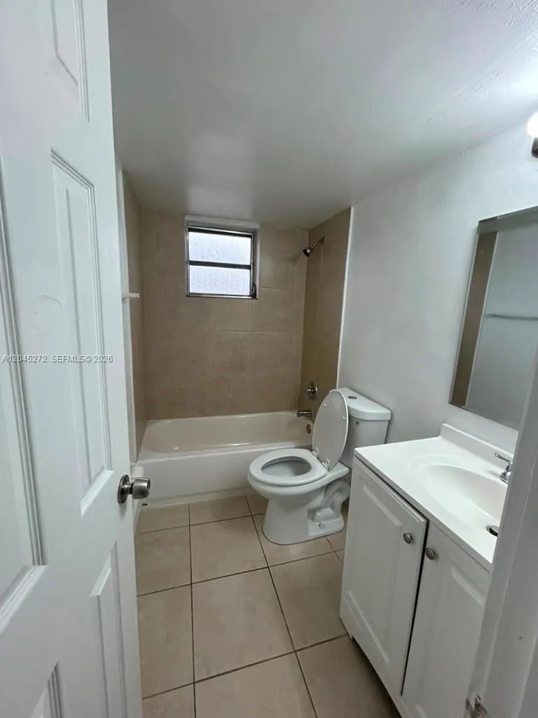 2435 Van Buren St #APT 1B Hollywood, FL 33020