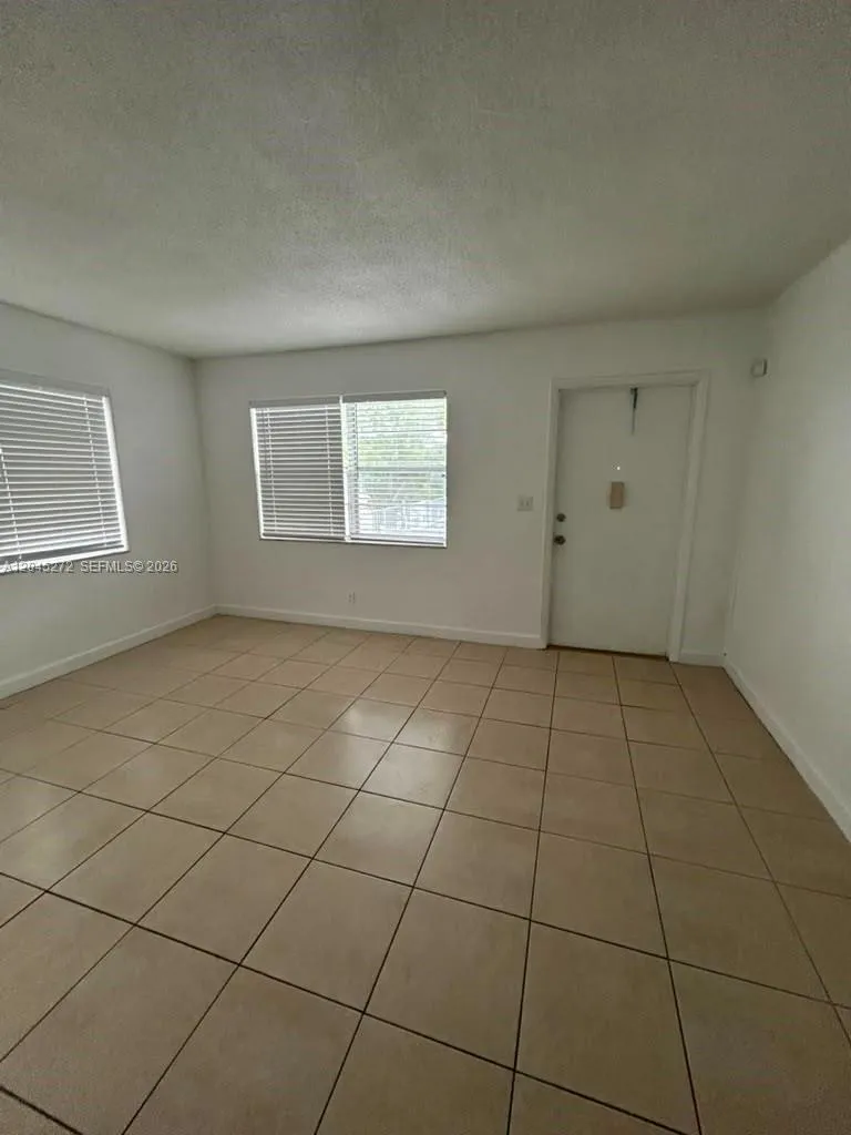 2435 Van Buren St #APT 1B Hollywood, FL 33020