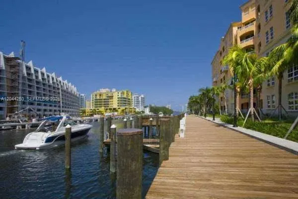 3001 NE 185th St Aventura, FL 33180