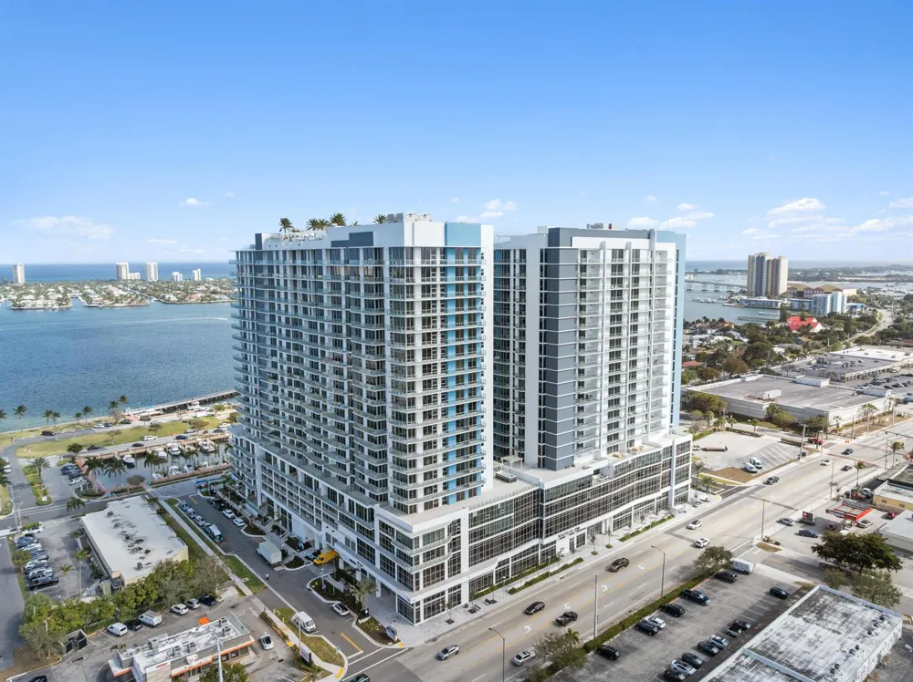 220 Lake Shore Drive #1523 Lake Park, FL 33403