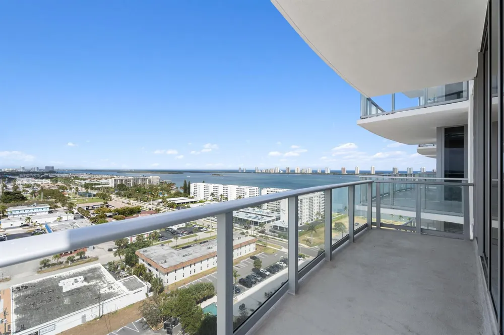 220 Lake Shore Drive #1523 Lake Park, FL 33403