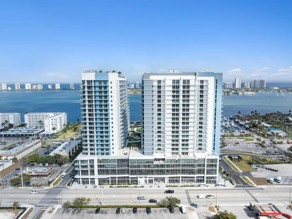220 Lake Shore Drive #1523 Lake Park, FL 33403