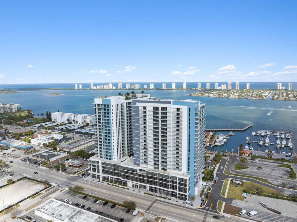 220 Lake Shore Drive #1523 Lake Park, FL 33403