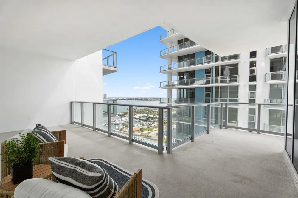 220 Lake Shore Drive #1523 Lake Park, FL 33403