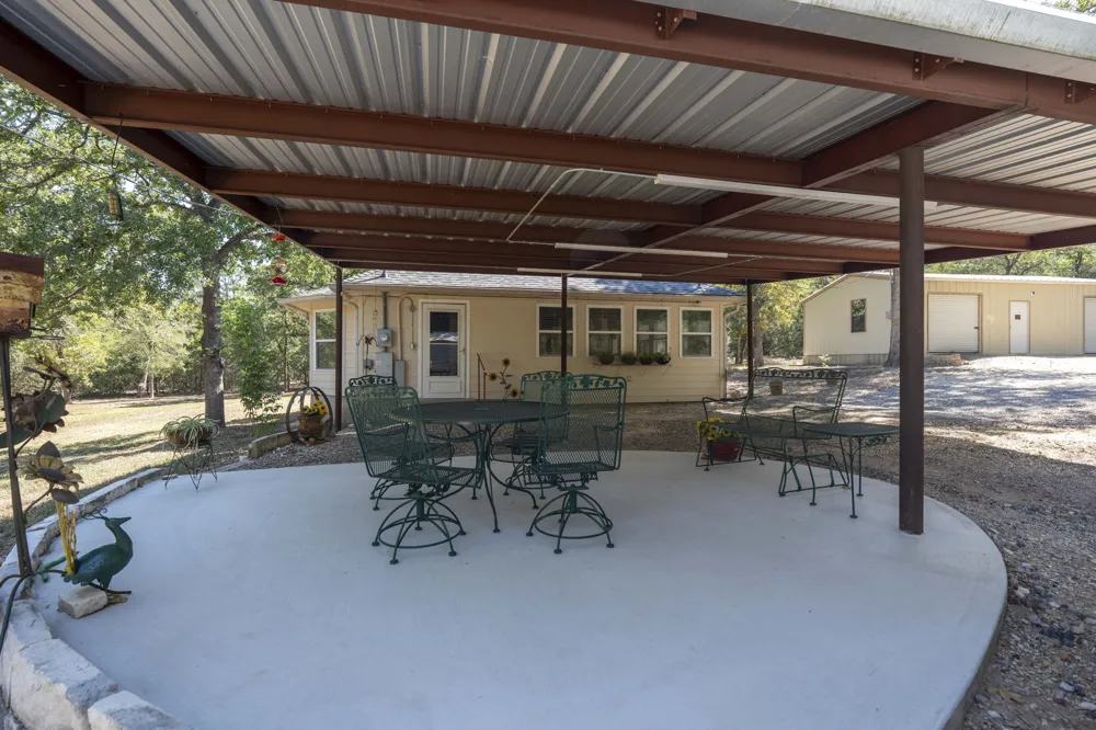 220 Clydesdale Drive Dale, TX 78616