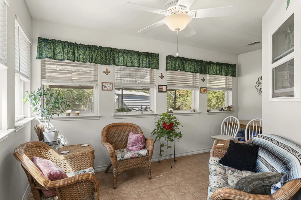 220 Clydesdale Drive Dale, TX 78616