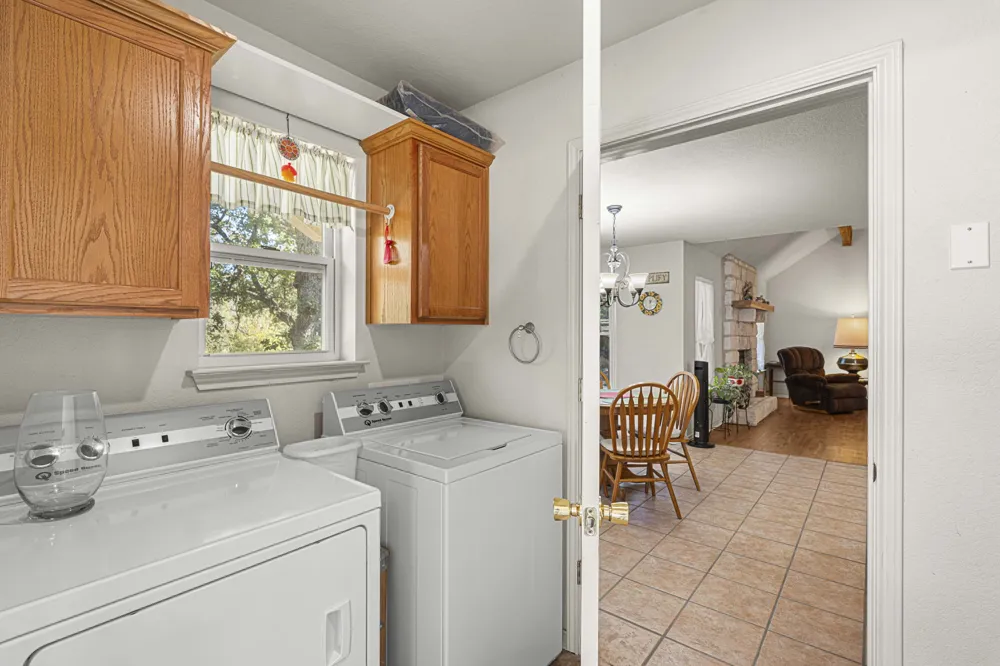 220 Clydesdale Drive Dale, TX 78616