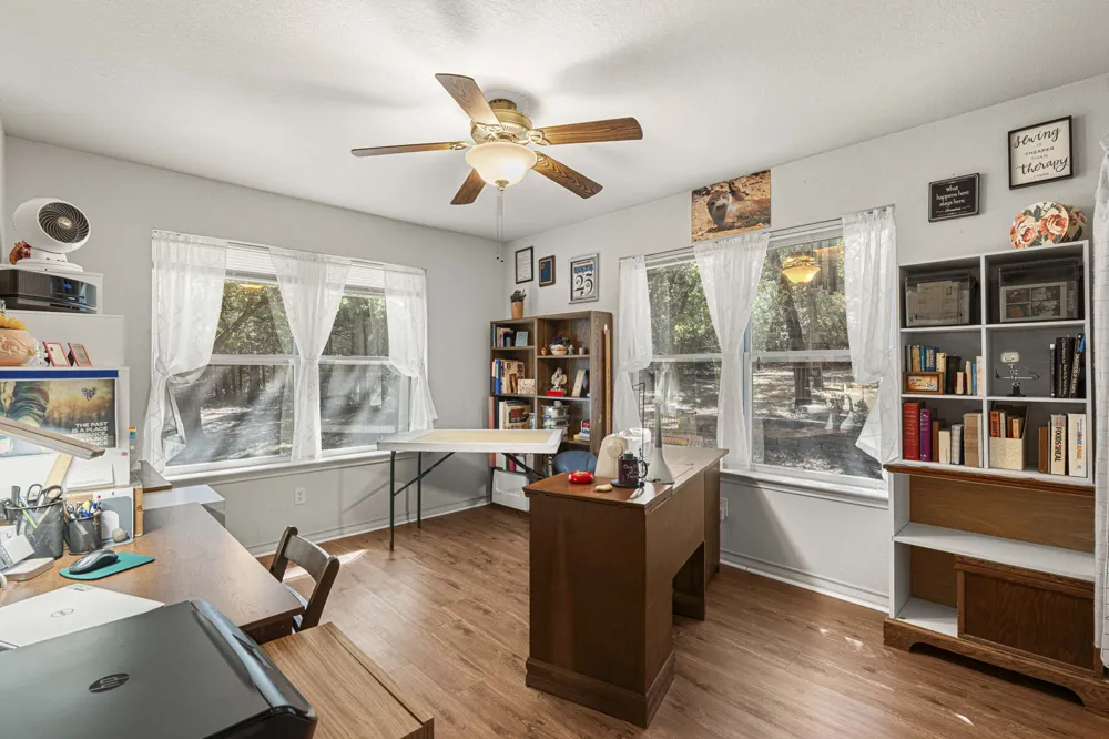 220 Clydesdale Drive Dale, TX 78616