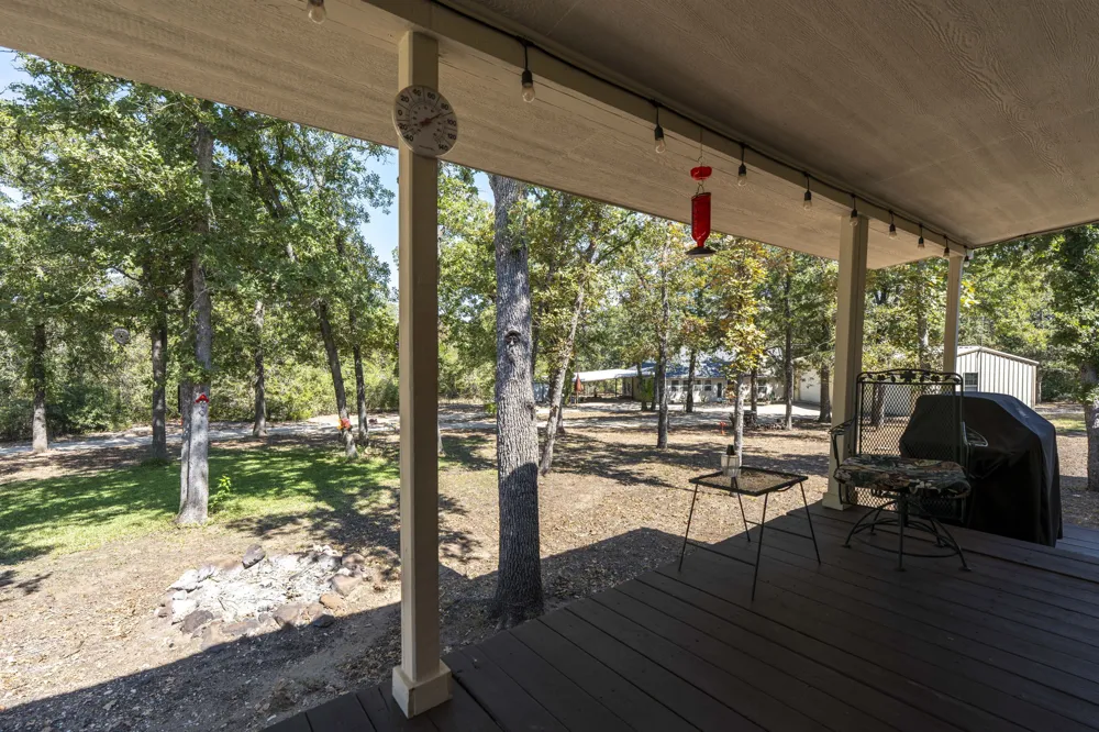 220 Clydesdale Drive Dale, TX 78616