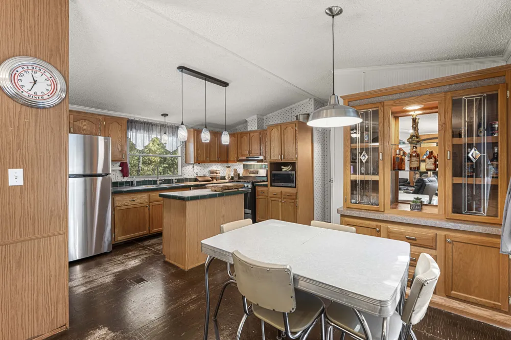 220 Clydesdale Drive Dale, TX 78616