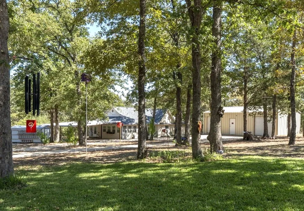 220 Clydesdale Drive Dale, TX 78616
