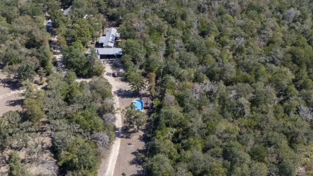 220 Clydesdale Drive Dale, TX 78616
