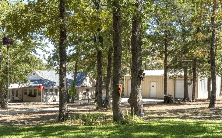 220 Clydesdale Drive Dale, TX 78616