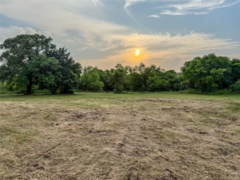 1700 Don Lee Road