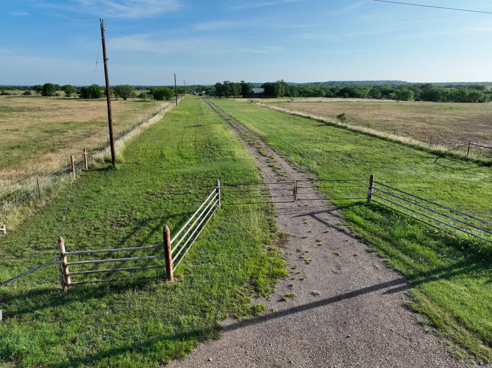 950 County Road 126 Moran, TX 76464