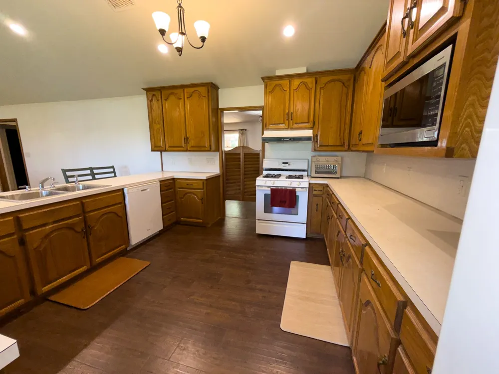 950 County Road 126 Moran, TX 76464
