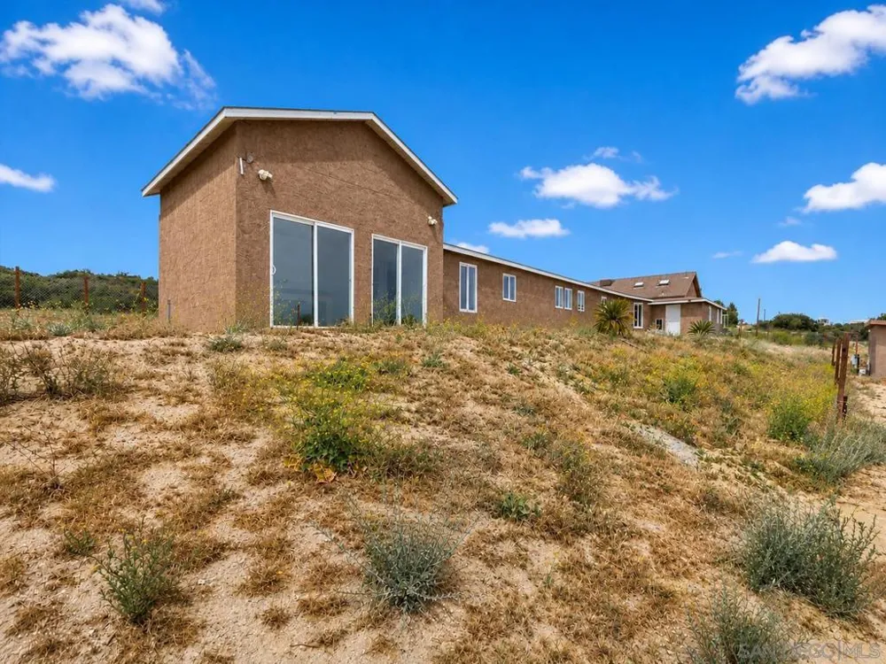 2285 Tierra Heights Rd Boulevard, CA 91905