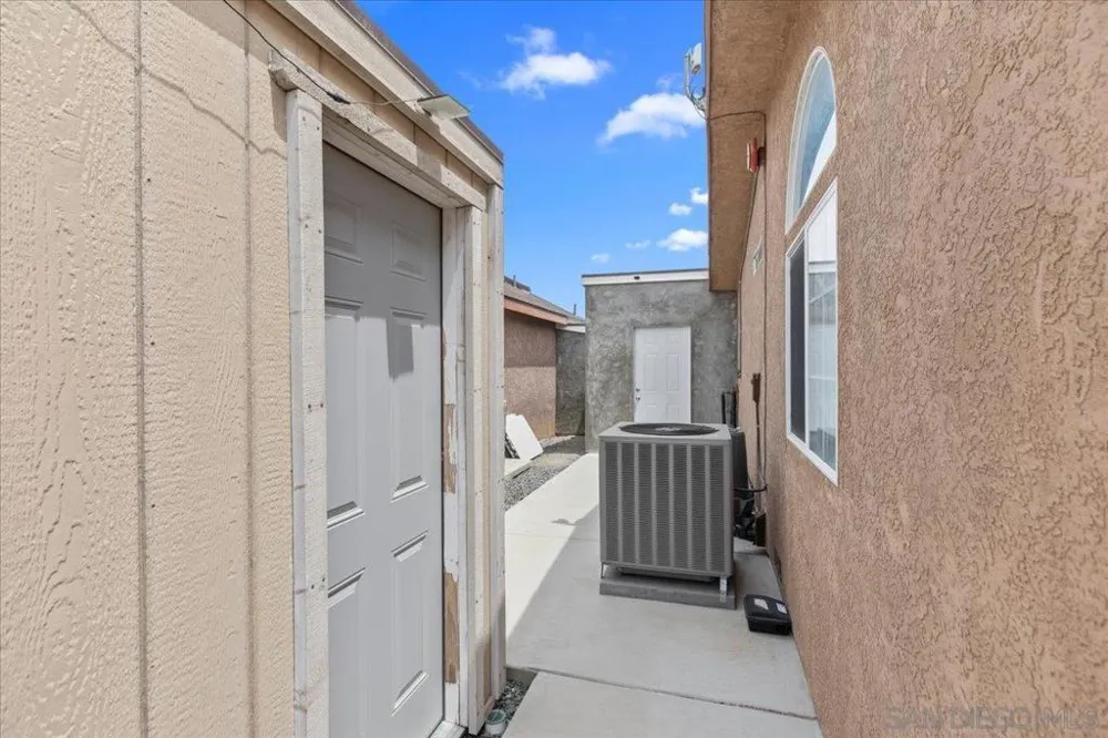 2285 Tierra Heights Rd Boulevard, CA 91905