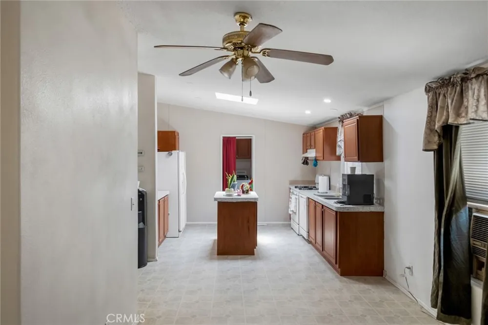 7625 Saratoga Phelan, CA 92371
