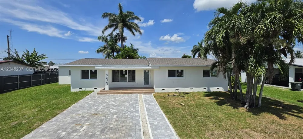 1233 SW AVENUE C PL Belle Glade, FL 33430
