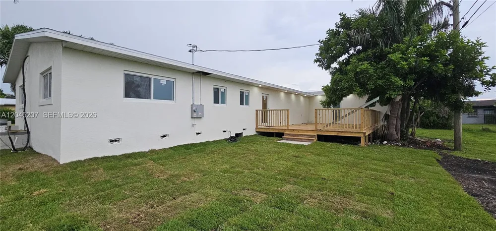 1233 SW AVENUE C PL Belle Glade, FL 33430