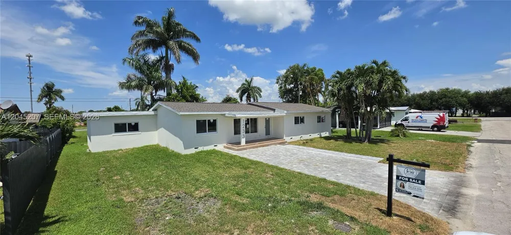 1233 SW AVENUE C PL Belle Glade, FL 33430