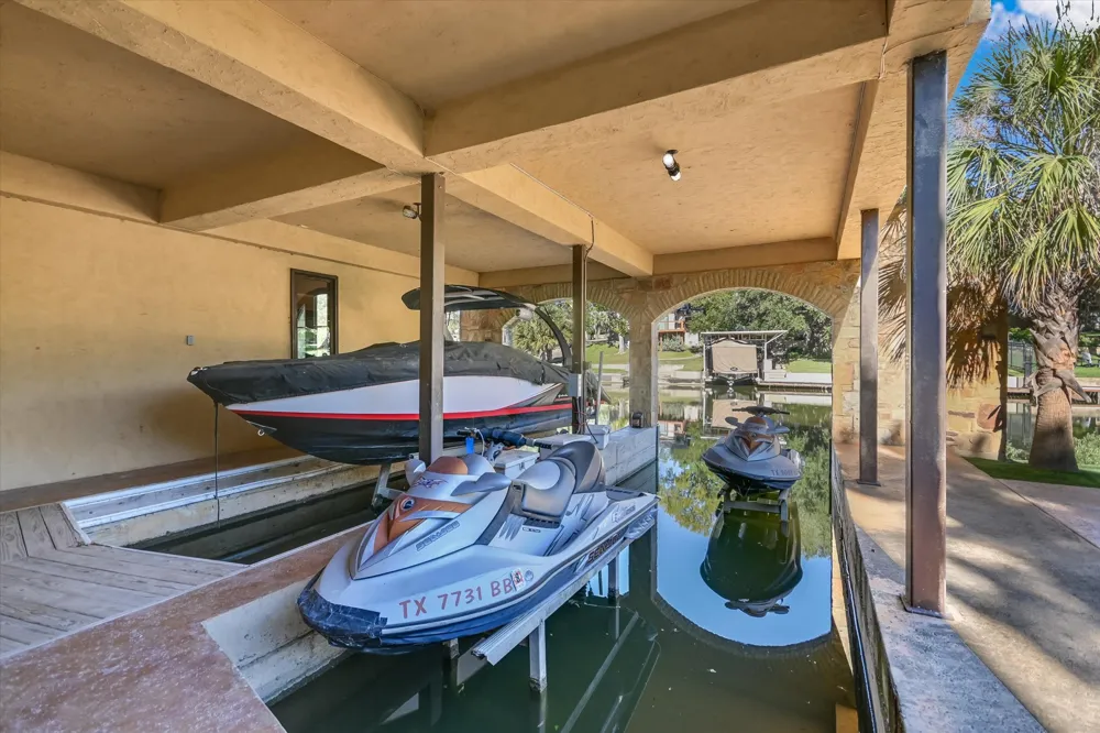 252 LA SERENA LOOP Horseshoe Bay, TX 78657