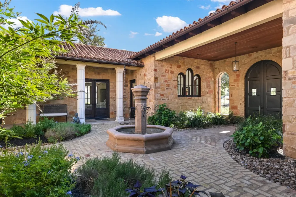 252 LA SERENA LOOP Horseshoe Bay, TX 78657
