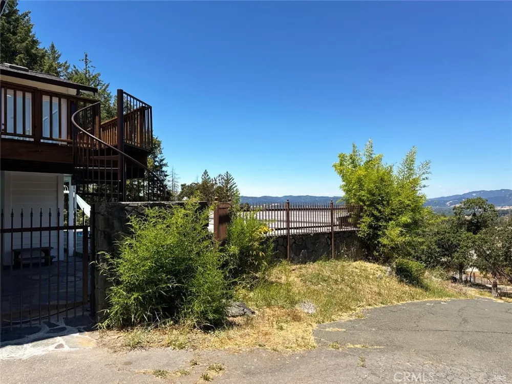 16990 Old Boy Scout Willits, CA 95490