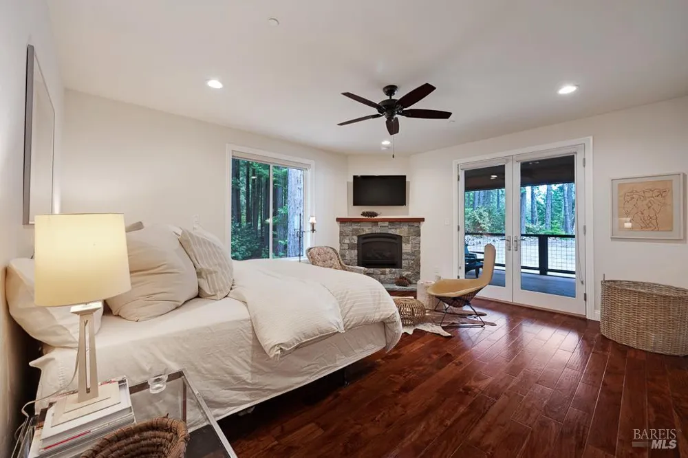 22130 Umland Circle Jenner, CA 95450