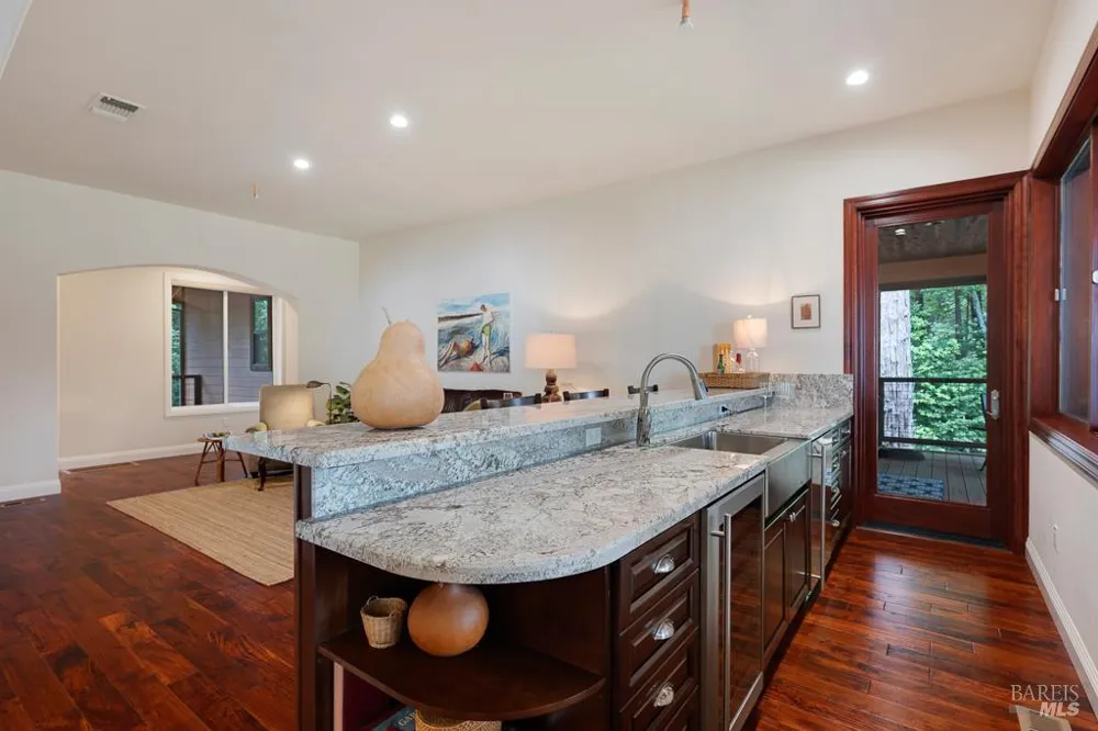 22130 Umland Circle Jenner, CA 95450