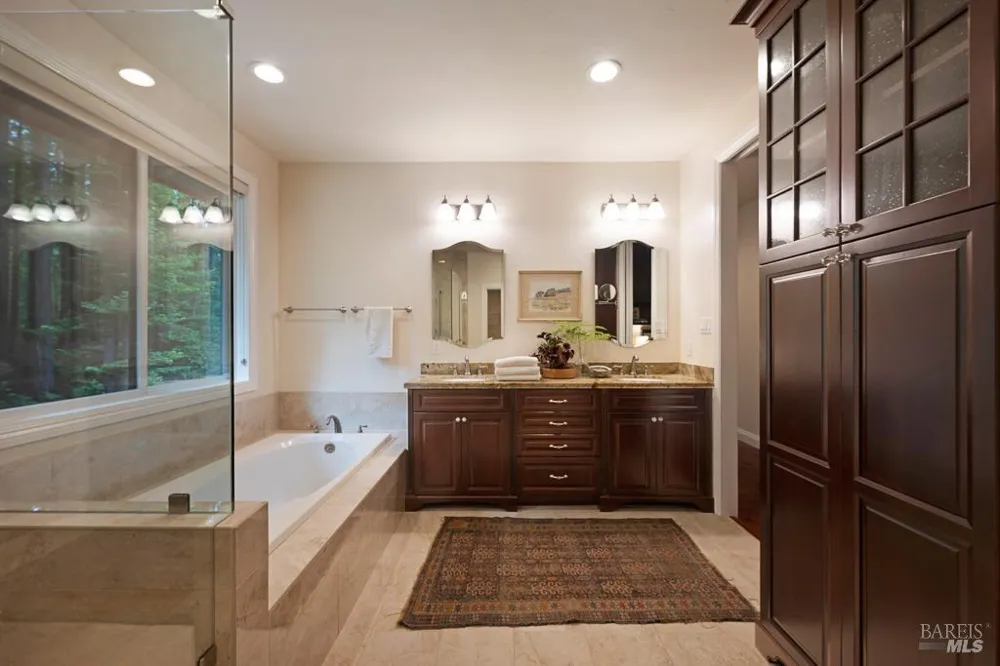 22130 Umland Circle Jenner, CA 95450
