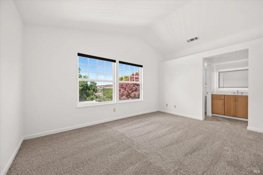 136 Crownpointe Drive Vallejo, CA 94591