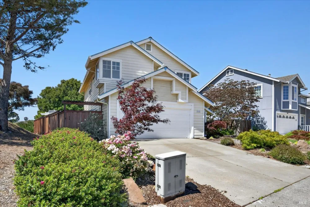 136 Crownpointe Drive Vallejo, CA 94591