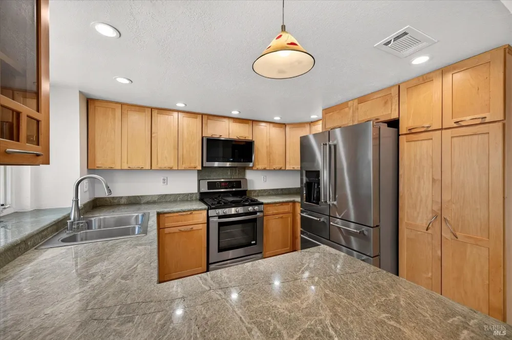 136 Crownpointe Drive Vallejo, CA 94591