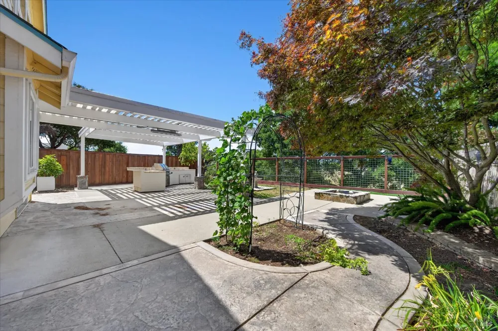 136 Crownpointe Drive Vallejo, CA 94591