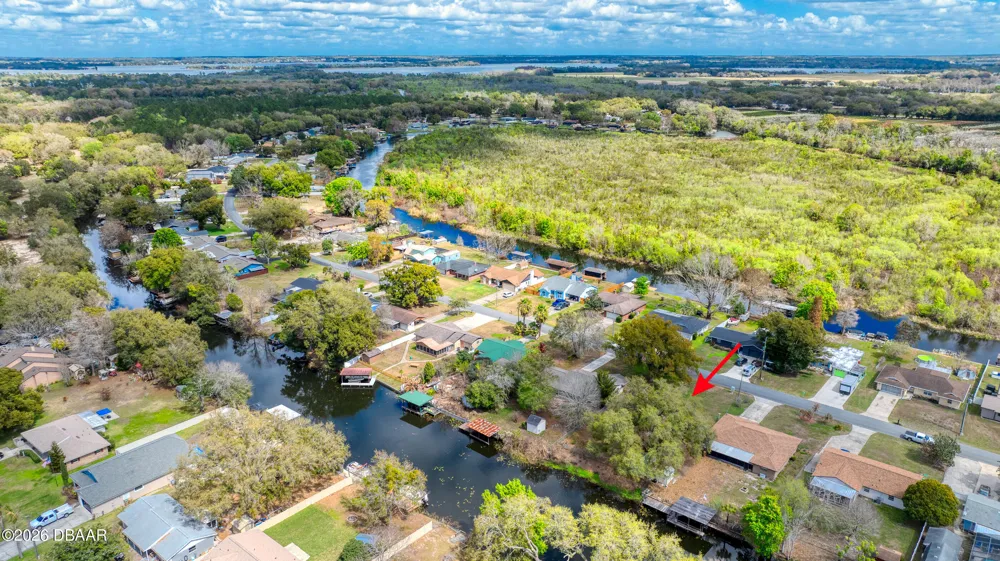 Lois Drive Tavares, FL 32778