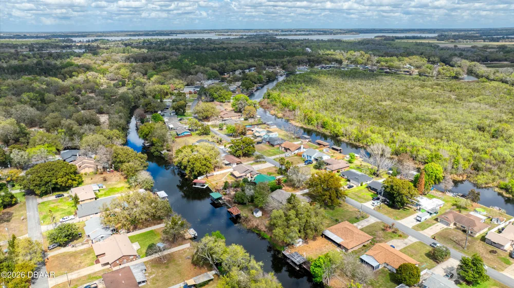 Lois Drive Tavares, FL 32778