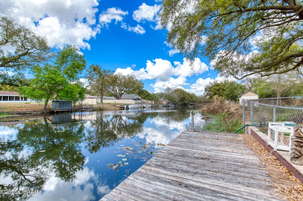 Lois Drive Tavares, FL 32778