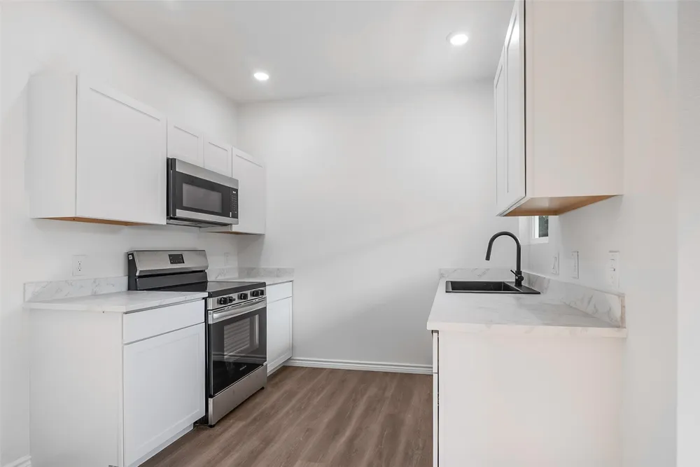 211 W Elm Street Whitewright, TX 75491