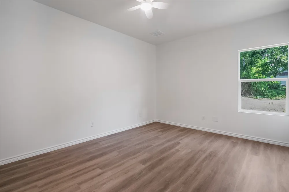211 W Elm Street Whitewright, TX 75491