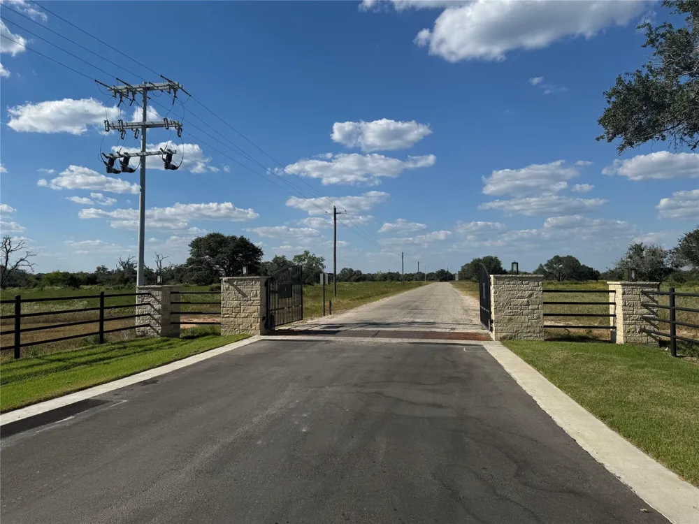 544 Gadwall Lane Rock Island, TX 77470
