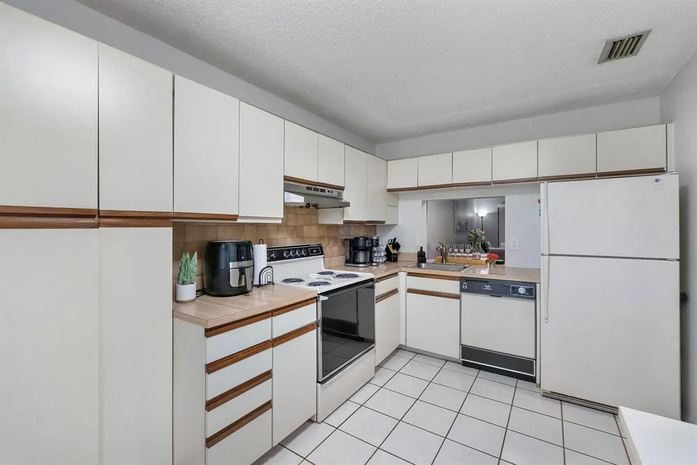 4393 Carambola Circle Coconut Creek, FL 33066