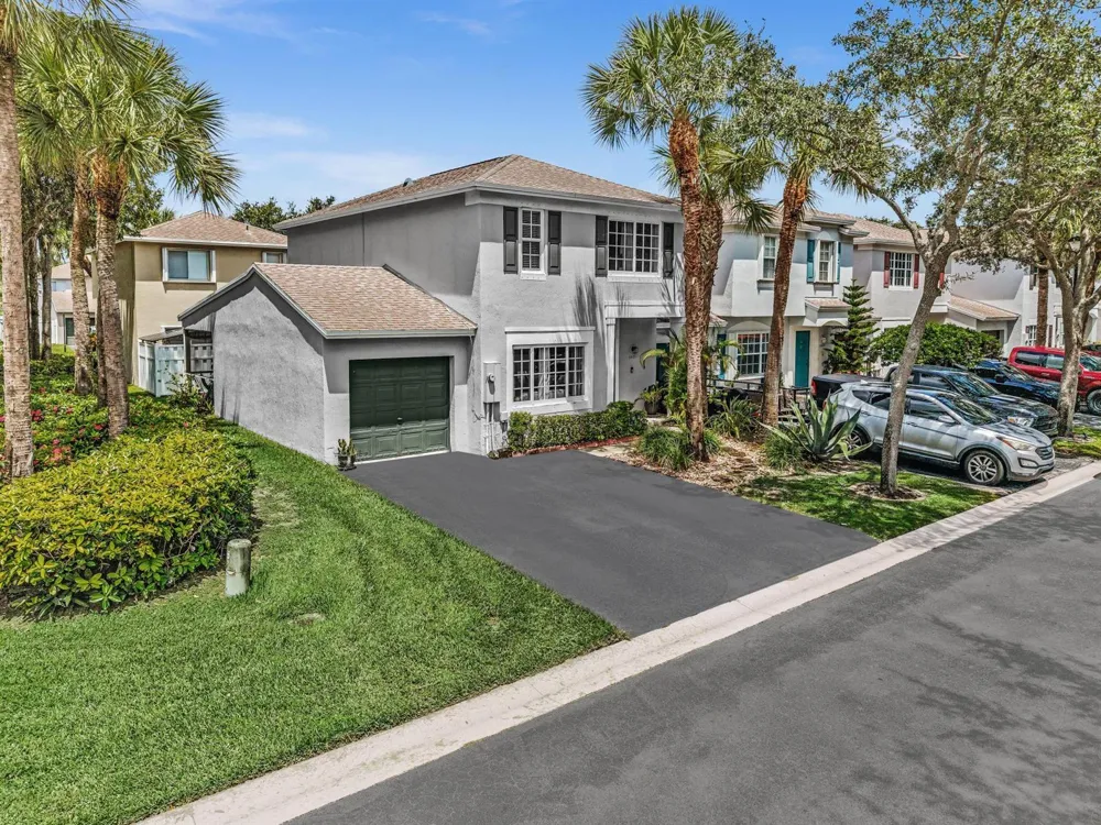 6001 Harbor Isle Way #494 Tamarac, FL 33321