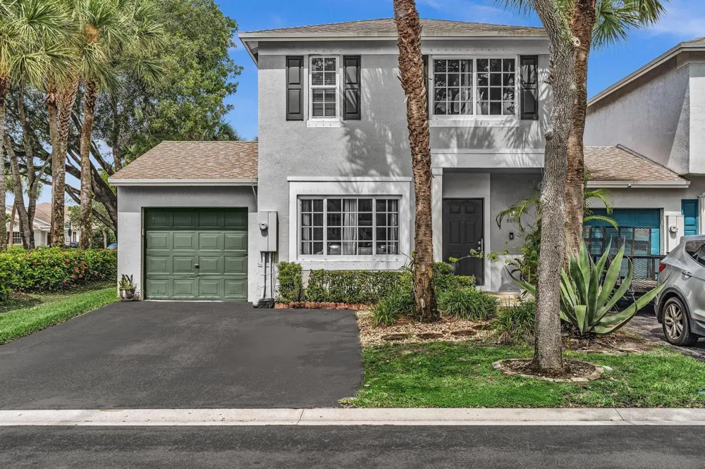 6001 Harbor Isle Way #494 Tamarac, FL 33321