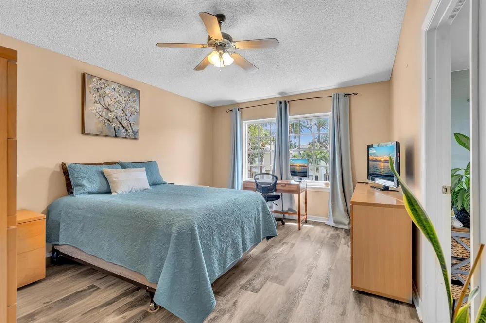 6001 Harbor Isle Way #494 Tamarac, FL 33321