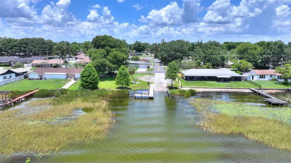 2230 W CENTRAL AVENUE Winter Haven, FL 33880