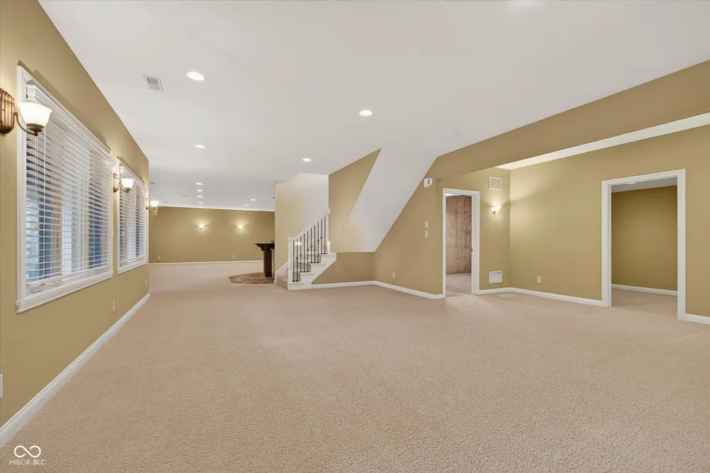 5913 Chartwell Drive Bargersville, IN 46106