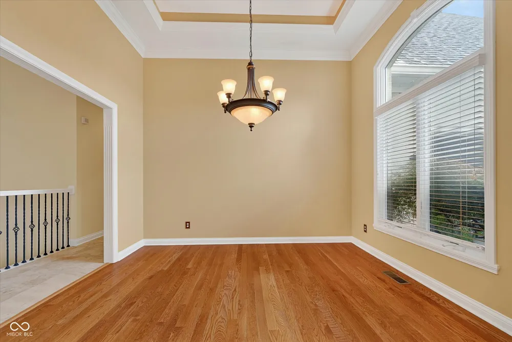 5913 Chartwell Drive Bargersville, IN 46106