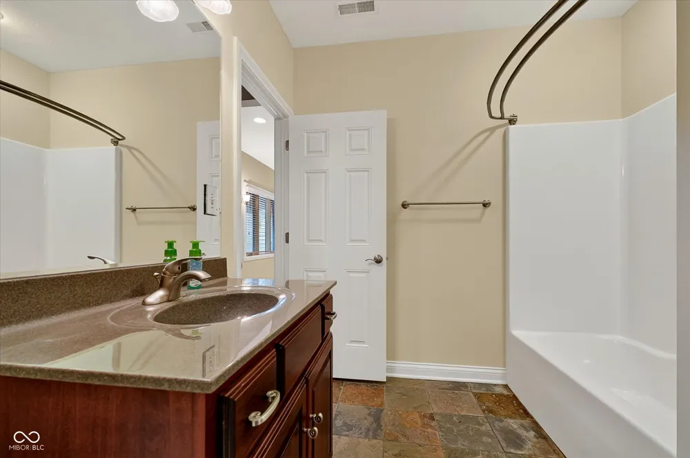 5913 Chartwell Drive Bargersville, IN 46106